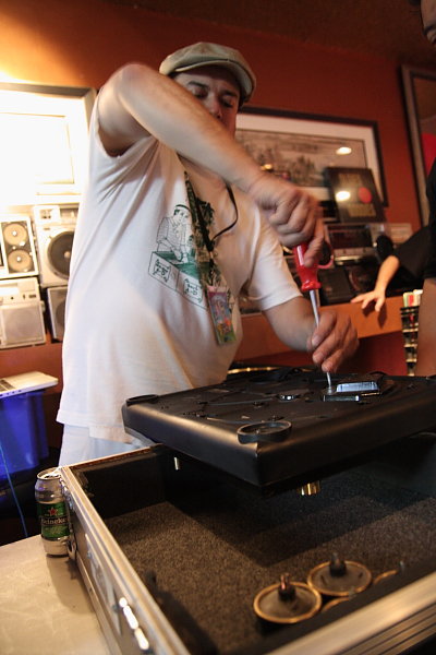 Turntable Repair Turntable-Repair |